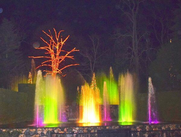 Night Christmas fountain show at Longwood Gardens. Fountain night works done at 1/20th sec exposure.